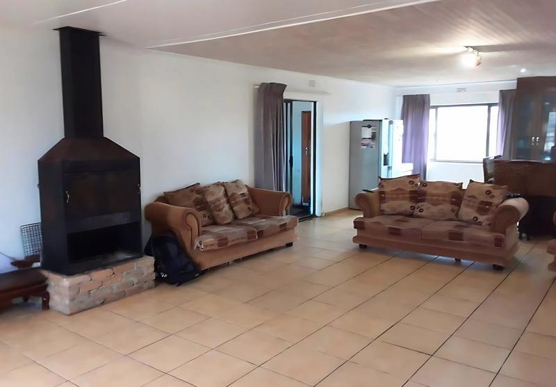 5 Bedroom Property for Sale in Fairview Western Cape